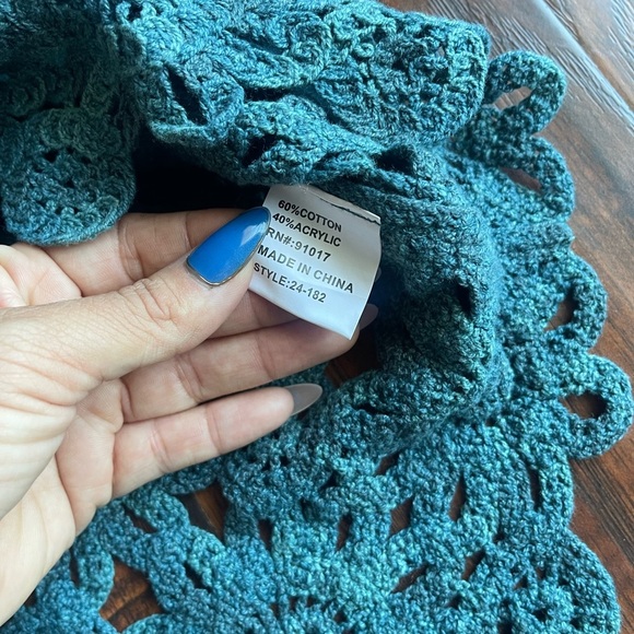 Solitaire Teal Crochet Top - Picture 6 of 10